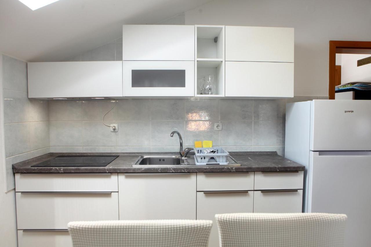 איזולה ❷⓿❷❸ Apartment Dolphin מראה חיצוני תמונה
